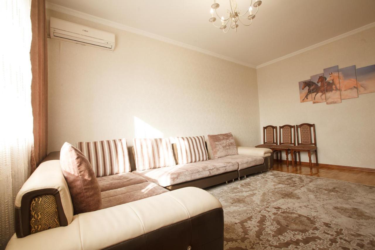 Квартира На Пушкина Almatý Exterior foto